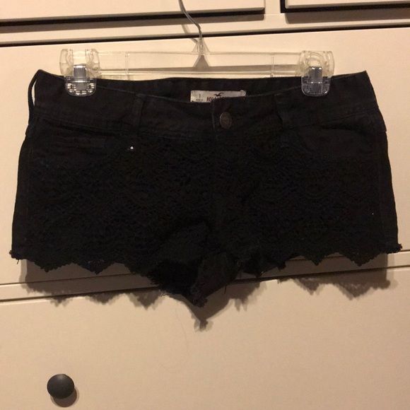 Hollister black shorts - Size 1 - Picture 1 of 4